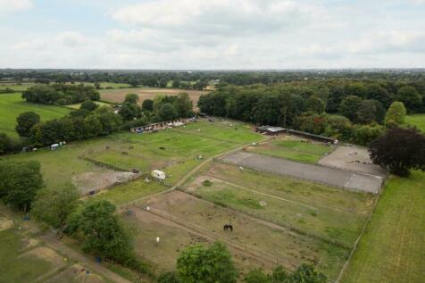 Bolton Lane, Wilberfoss, York 3 bed equestrian property for sale