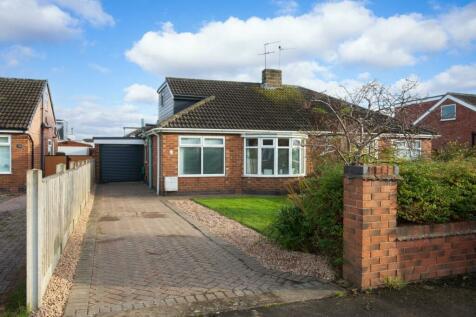 3 bedroom semi-detached bungalow for sale