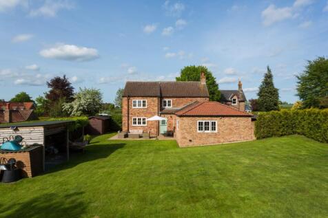 Main Street, Holtby, York 3 bed detached house for sale