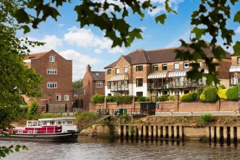Postern House, Postern Close, York 3 bed townhouse for sale