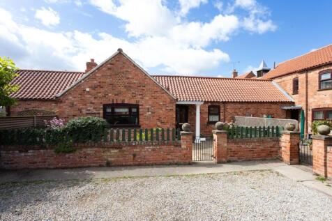 2 bedroom semi-detached bungalow for sale