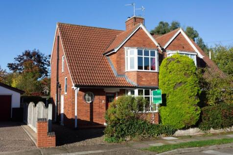 Barmby Avenue, Fulford, York 3 bed semi