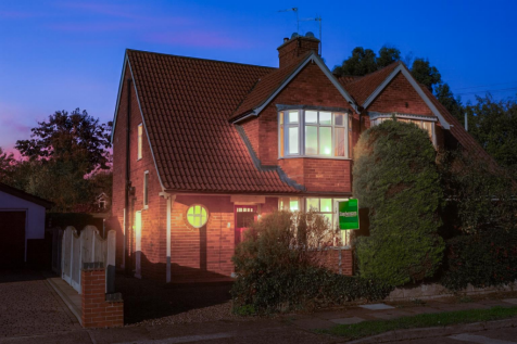 Barmby Avenue, Fulford, York 3 bed semi