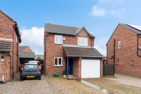 Middlecroft Drive, Strensall, York 3 bed detached house for sale