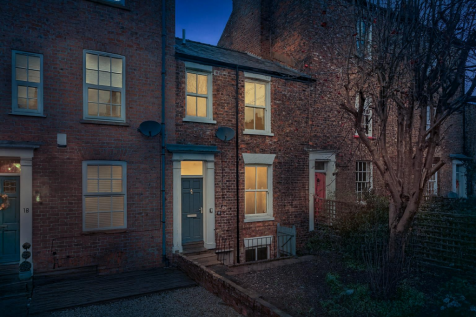 Dove Street, York 2 bed terraced house for sale