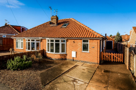Shallowdale Grove, Osbaldwick, York 3 bed semi