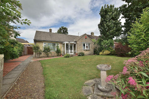 2 bedroom detached bungalow for sale