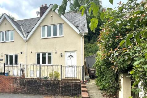 Townsend, Beer, Devon, EX12 2 bed end of terrace house for sale
