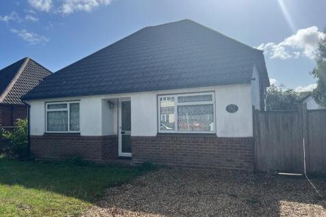 Blackfield Road, Fawley, Southampton... 2 bed bungalow for sale