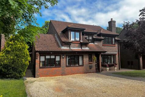 Langley Lodge Gardens, Langley... 5 bed detached house for sale