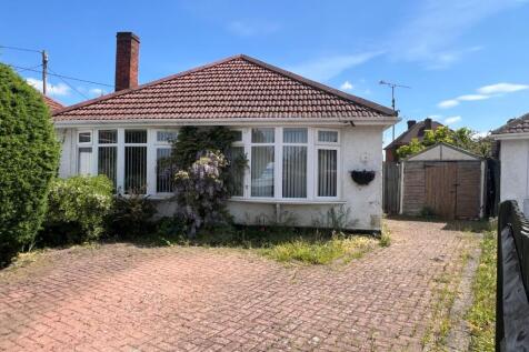 Hurst Close, Totton, Southampton... 2 bed detached bungalow for sale