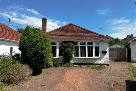 Hurst Close, Totton, Southampton... 2 bed detached bungalow for sale