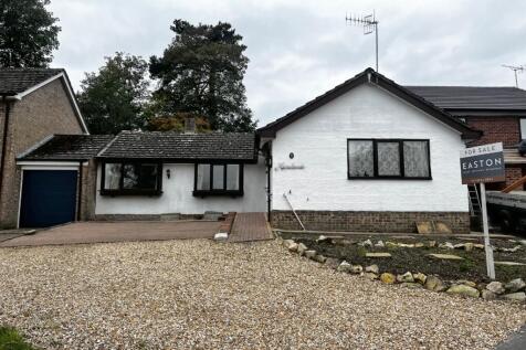 The Meadows, Lyndhurst, Hampshire, SO43 3 bed detached bungalow for sale