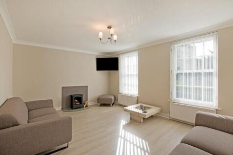Forest Court, High Street, Knaresborough 1 bed flat for sale