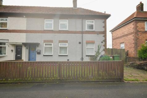 4 bedroom end of terrace house for sale