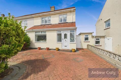 3 bedroom semi-detached house for sale
