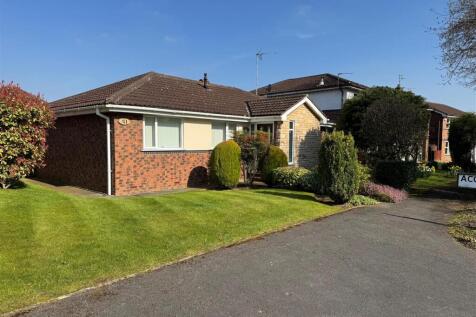 Beverley Road, Willerby, Hull 2 bed detached bungalow for sale