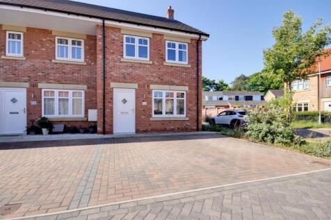 Lawton Close, Cottingham 3 bed end of terrace house for sale