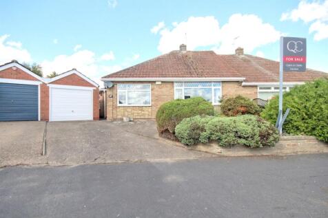 Rowan Garth, Skidby, Cottingham 2 bed semi