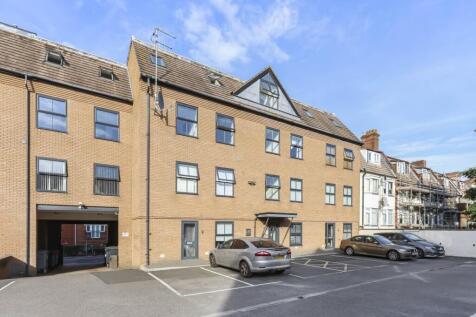 64/68 Norwich Avenue West, Westbourne 1 bed flat for sale