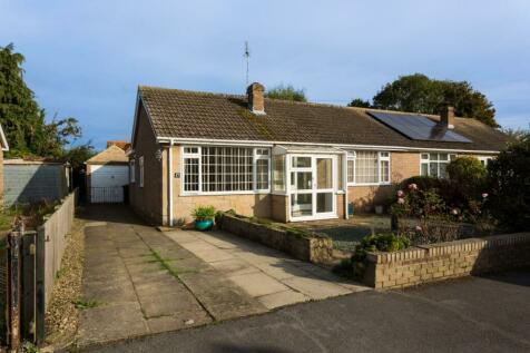 2 bedroom semi-detached bungalow for sale