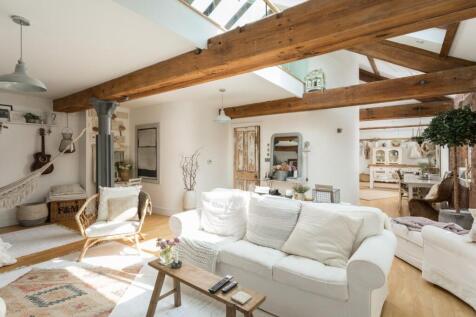 Waterside, Langthorpe, Boroughbridge 2 bed duplex for sale
