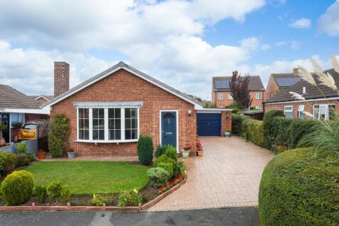 The Hawthorns, Riccall, York 2 bed bungalow for sale