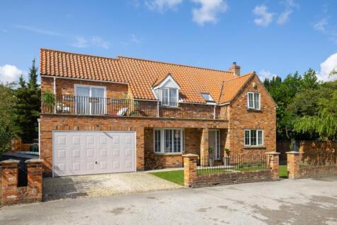 Manor Court, Bubwith 4 bed detached house for sale