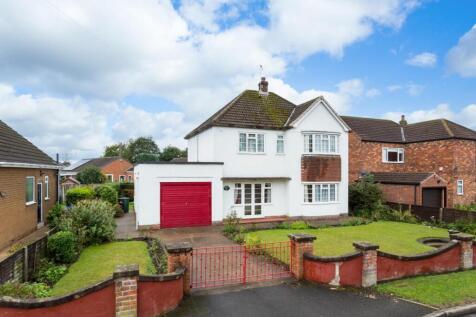 Station Road, Riccall 3 bed detached house for sale