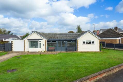 Applecroft Road, Selby 3 bed detached bungalow for sale