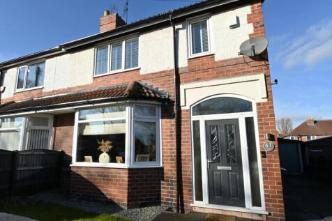 3 bedroom semi-detached house for sale