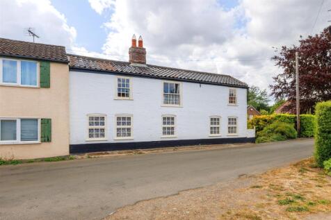 The Street, Beccles NR34 4 bed cottage for sale