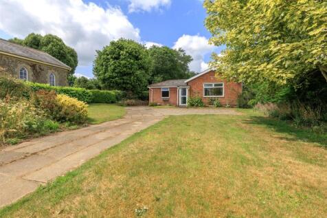 The Street, Halesworth IP19 2 bed detached bungalow for sale