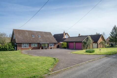 Mill Road, Peasenhall Saxmundham IP17 4 bed detached house for sale