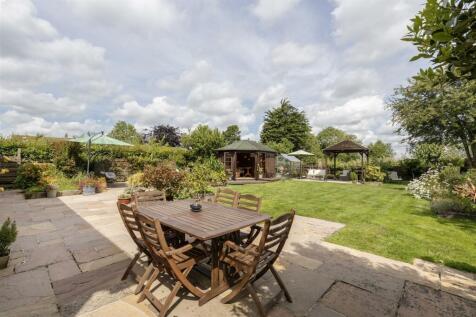 Mill Road, Suffolk IP17 4 bed detached house for sale