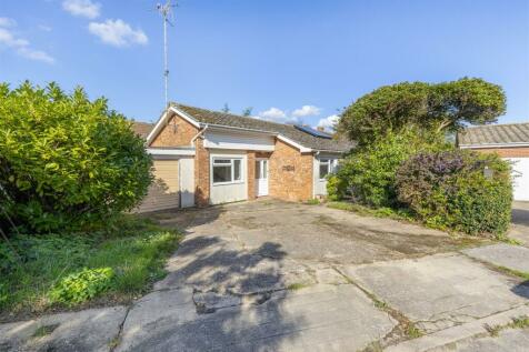 4 bedroom detached bungalow for sale