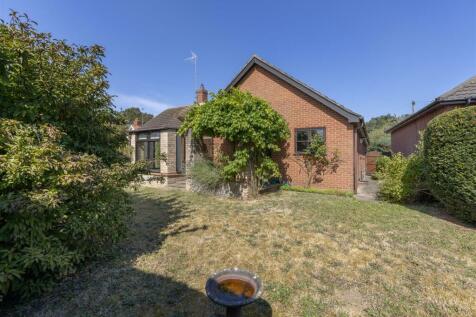 3 bedroom detached bungalow for sale