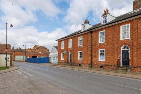 Quay Street, Halesworth IP19 6 bed semi