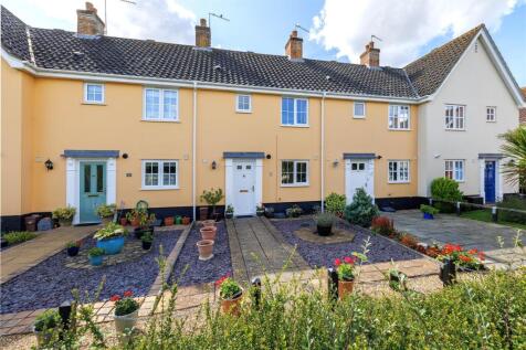Aldergrove Close, Halesworth IP19 2 bed terraced house for sale