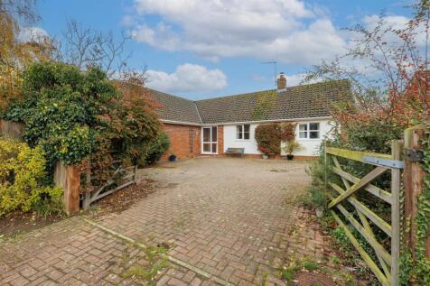 Corn Hill, Halesworth IP19 3 bed detached bungalow for sale