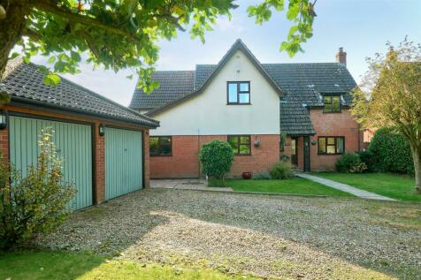 5 bedroom detached house for sale