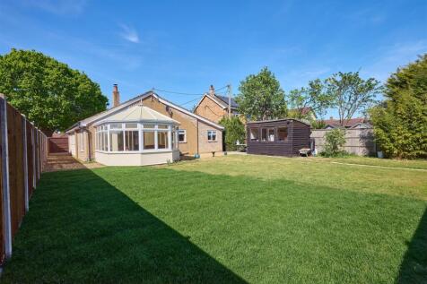 Besthorpe Road, Attleborough NR17 3 bed detached bungalow for sale