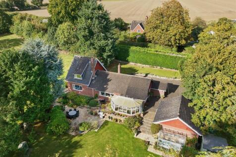 The Street, Harleston IP20 4 bed detached house for sale