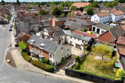 Station Road, Harleston IP20 6 bed detached house for sale