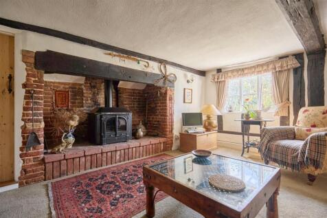 Low Road, Harleston IP20 2 bed cottage for sale