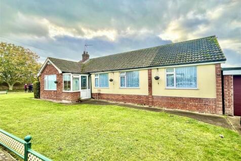 4 bedroom detached bungalow for sale