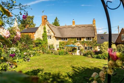 The Green, Abthorpe, Towcester... 5 bed cottage for sale