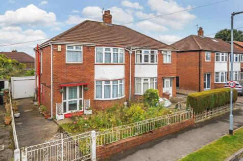 Gledhow Park Avenue, Leeds LS7 3 bed semi