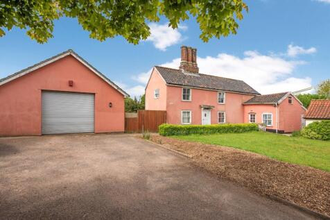 Woolpit, Suffolk 3 bed detached house for sale