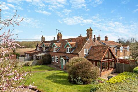 Pockthorpe, Norfolk 3 bed end of terrace house for sale